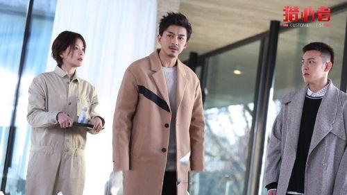 一男一女搭档吃瓜视频,揭秘娱乐圈幕后故事