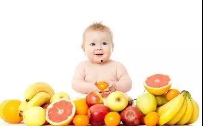 小孩子吃梨瓜视频,欢乐时光温馨记录