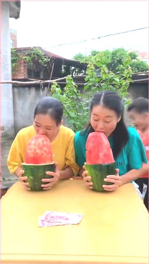 吃大瓜超级搞笑视频大全,笑翻天！吃大瓜搞笑视频大盘点